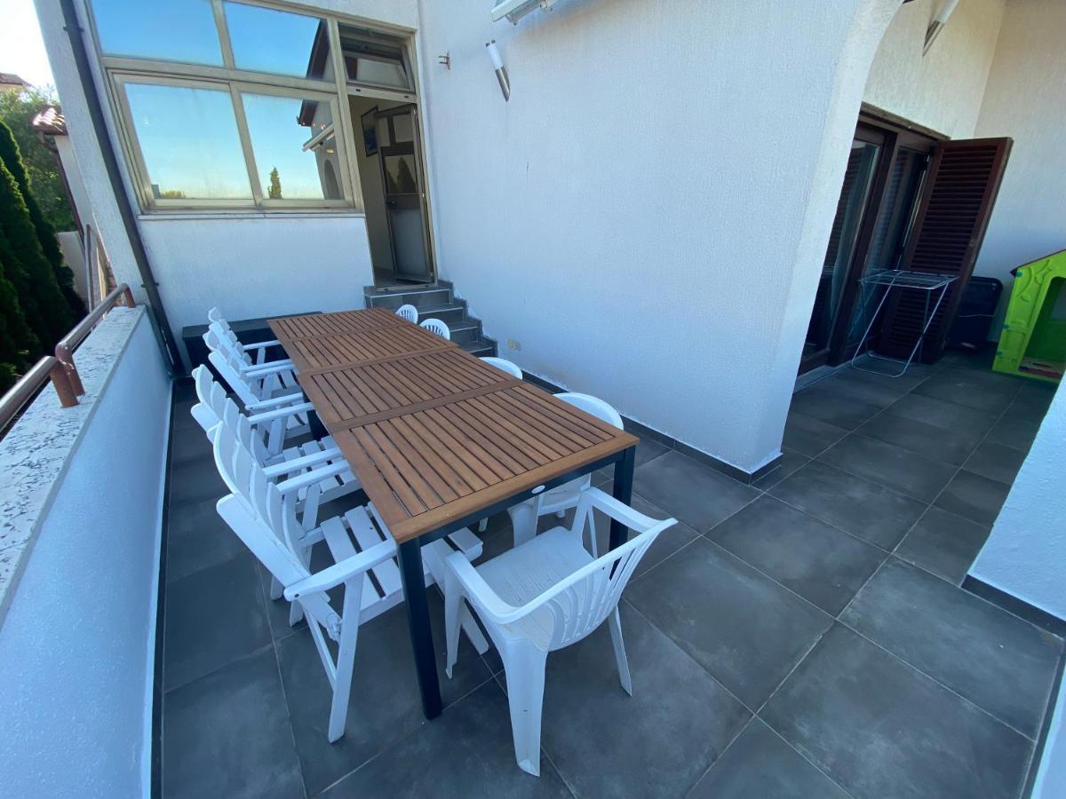 Cukon Holiday Home Премантура Екстериор снимка