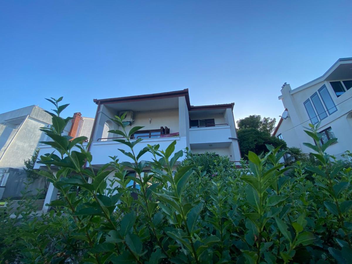 Cukon Holiday Home Премантура Екстериор снимка