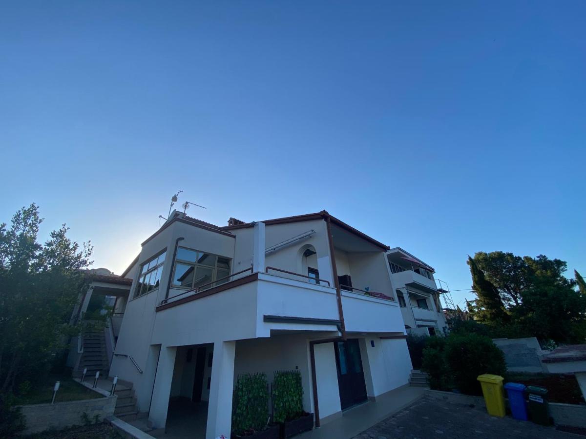 Cukon Holiday Home Премантура Екстериор снимка